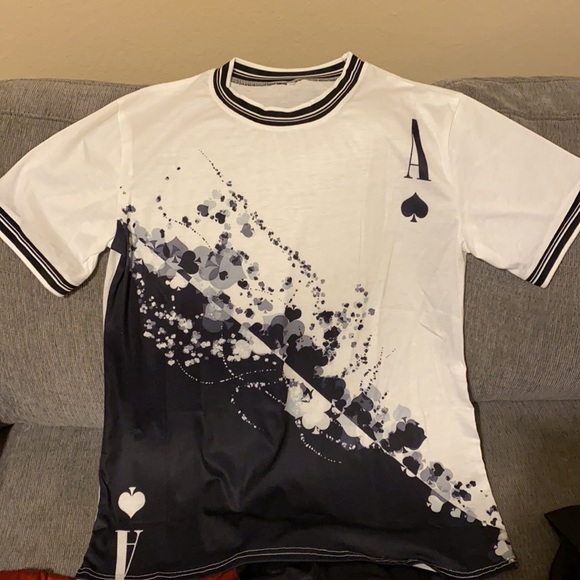 4 new shirts all individually bagged - Picture 4 of 5